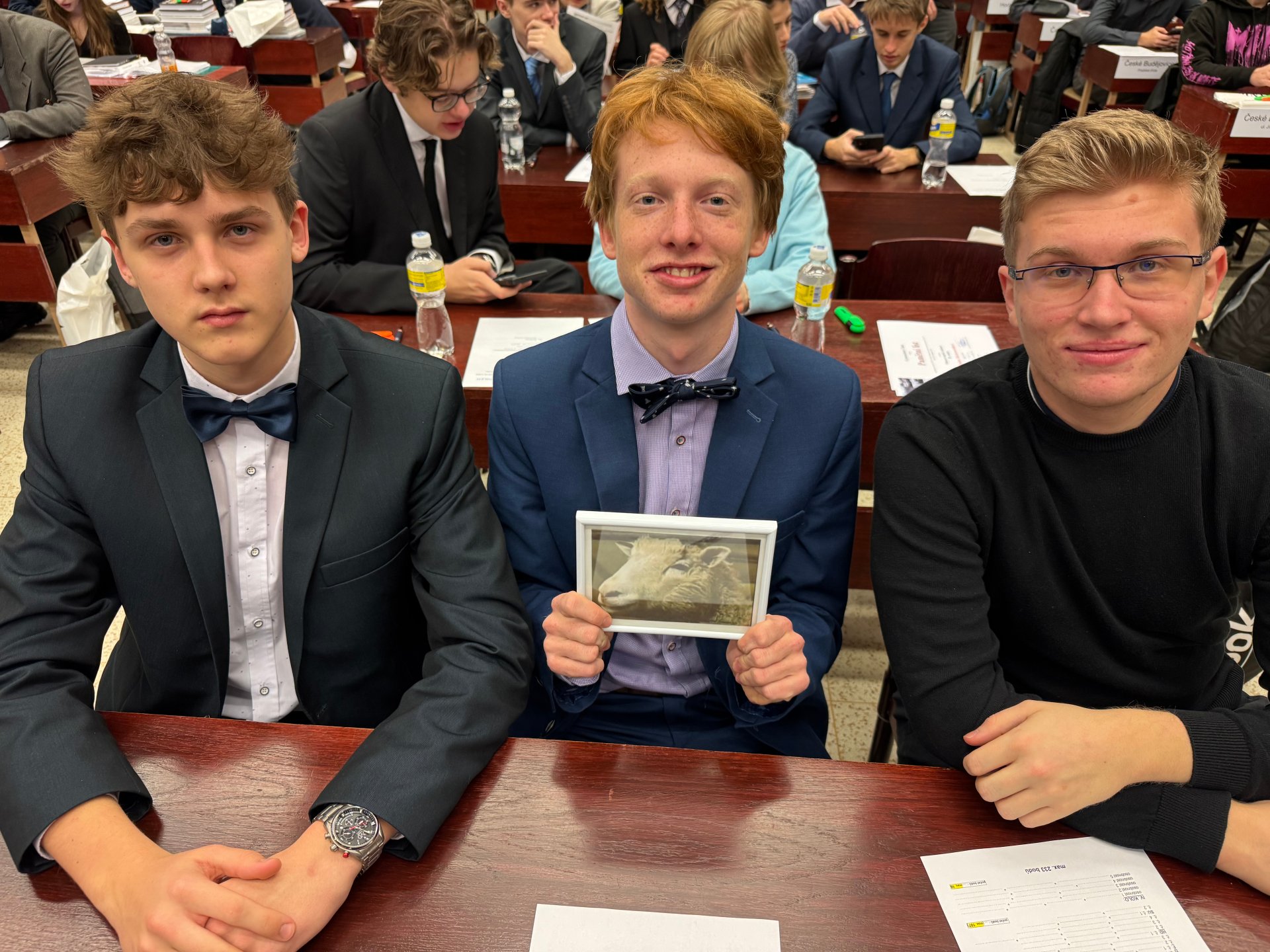 „Brambora“ s bronzovou září